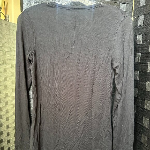 lululemon Hold Tight Black long sleeve crew Sz 8 - Picture 2 of 3